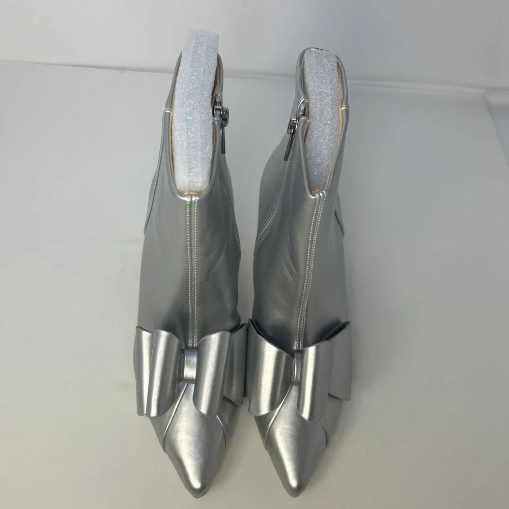 Coutgo Silver Bow Low Kitten Heel Ankle Booties Pointed Toe Women's Size 7 New